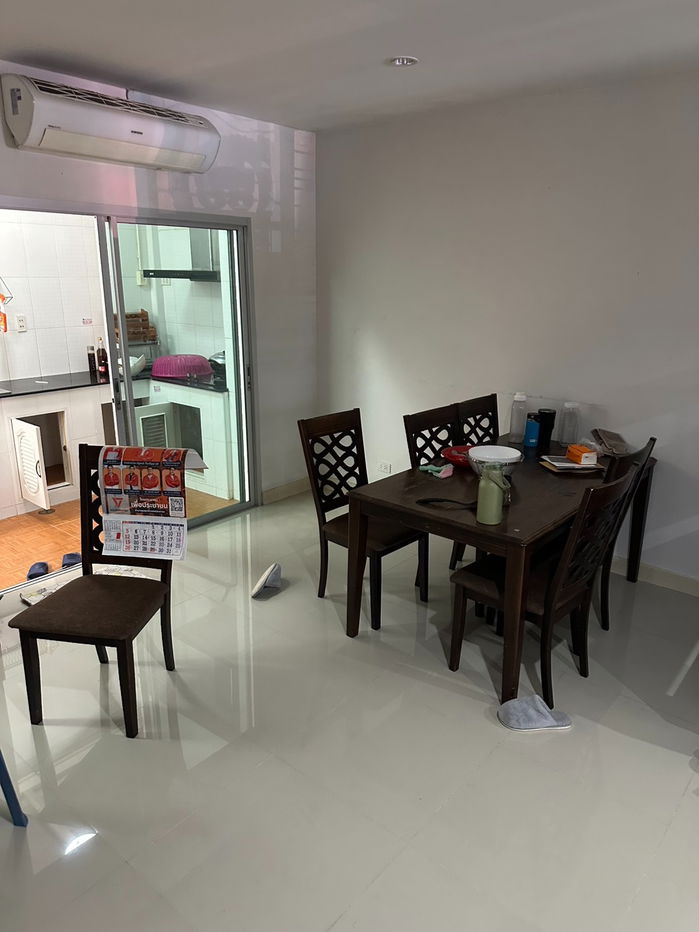 รูป ขายทาวน์โฮม เมดิโอ้ นิมิตใหม่ แถมแอร์ทั้งหลัง - รูปที่ 4/10