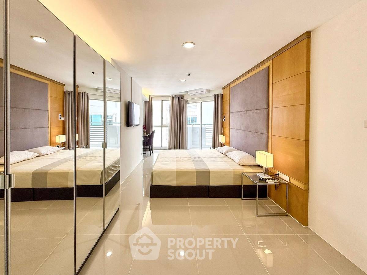 picture 4-BR Condo at The Waterford Diamond Tower Sukhumvit near BTS Phrom Phong (ID 2465004) - 7/14