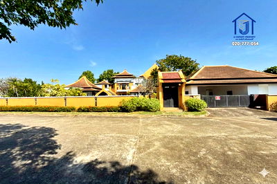 บ้านเดี่ยว หนองปรือ ชลบุรี : ขายพูลวิลล่า 2 ชั้น หลังใหญ่ 265.6 ตร.วา หมู่บ้านภูธารา พูลวิลล่า พัทยา ถนนทุ่งกลม-ตาลหมัน 9  ใกล้หาด,มอเตอร์เวย์ 