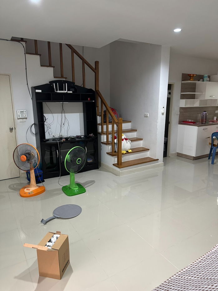 รูป ขายทาวน์โฮม เมดิโอ้ นิมิตใหม่ แถมแอร์ทั้งหลัง - รูปที่ 3/10