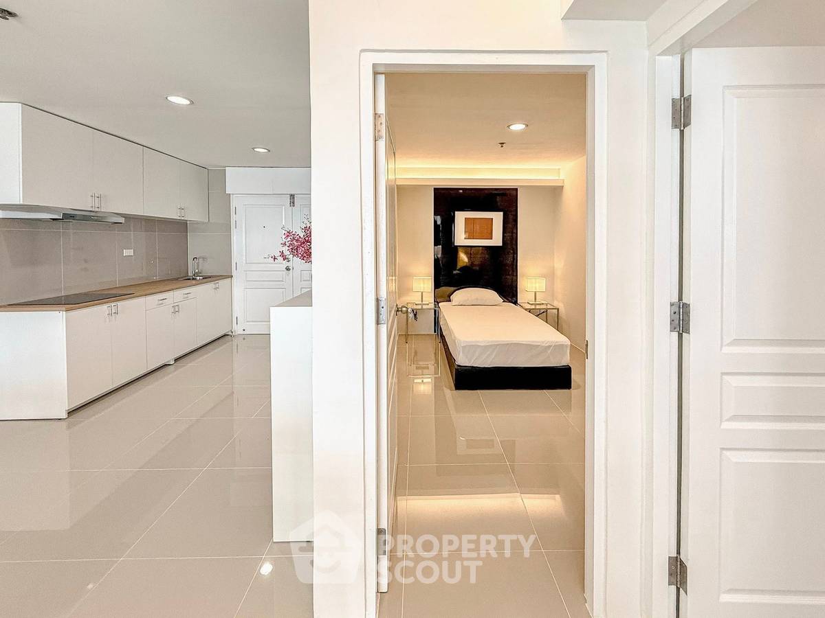 picture 4-BR Condo at The Waterford Diamond Tower Sukhumvit near BTS Phrom Phong (ID 2465004) - 11/14