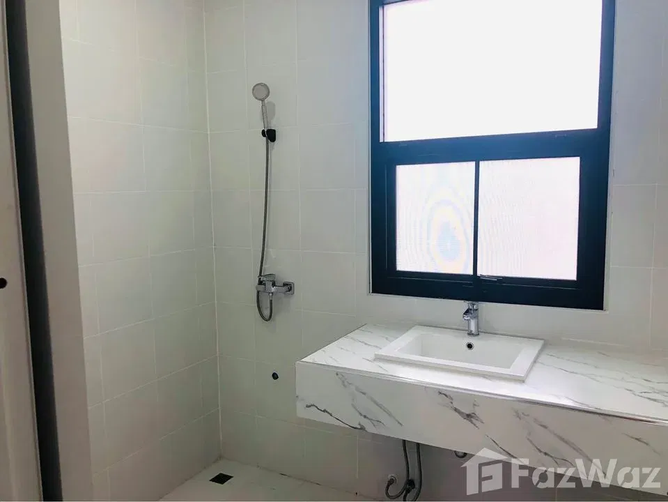 picture 5 Bedroom Townhouse for rent in Phra Khanong Nuea, Bangkok 1383222 - 7/9