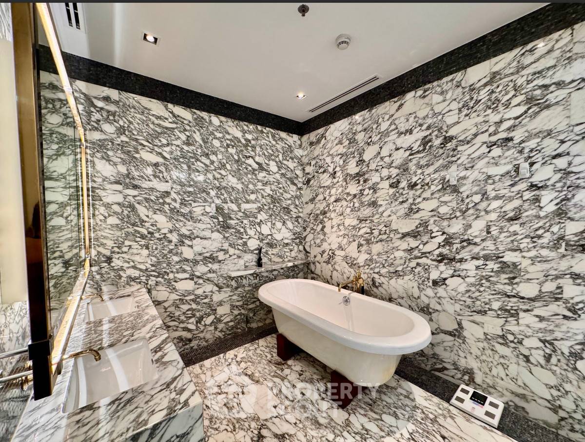 picture 4-BR Condo at The Ritz-Carlton Residences, Bangkok near BTS Chong Nonsi (ID 2464489) - 26/37