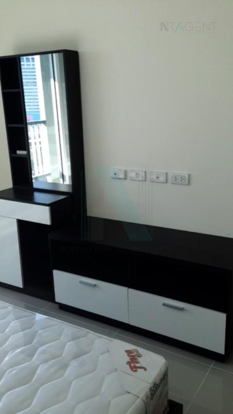 รูป ให้เช่าคอนโด อัสสกาญจน์เพลส ศรีนครินทร์ อาคาร 1 ชั้น 15 สตูดิโอ ขนาด 30 ตรม ใกล้ เทสโก้ โลตัส พัฒนาการ - รูปที่ 4/8