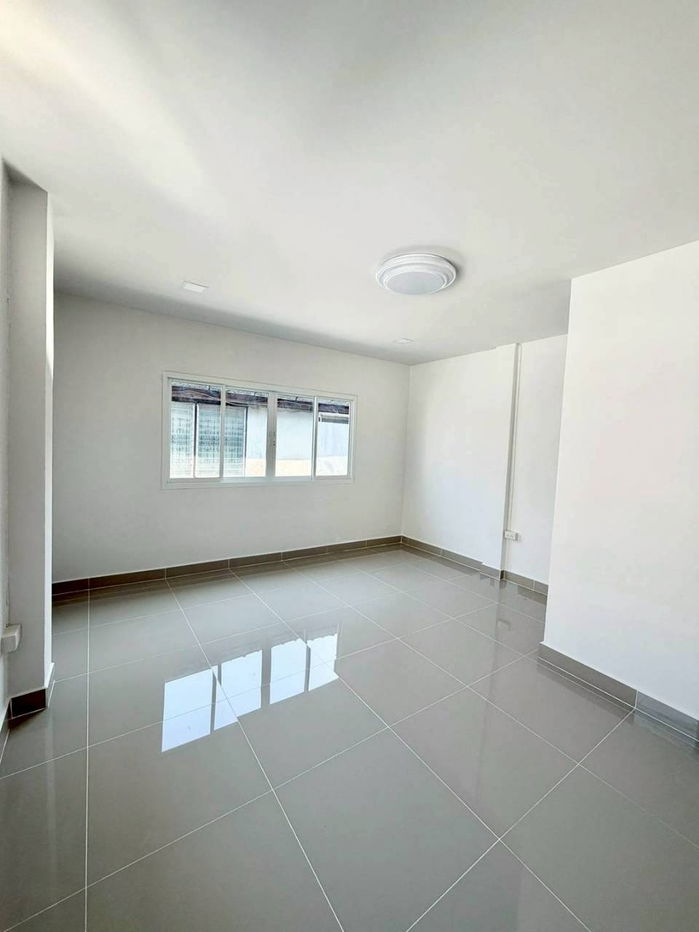 รูป บ้านสวย หลังมุม ทำเลในเมืองนนทบุรี ใกล้บิ๊กซี ติวานนท์ ใกล้ท่าน้ำนนท์ ใกล้กระทรวงสาธาณสุข ใกล้ MRT สายสีม่วง - รูปที่ 8/10