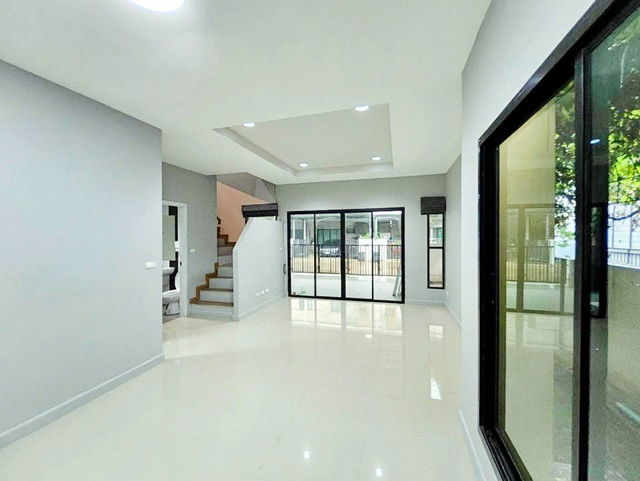 รูป ถ.ราชพฤกษ์-กาญจนาภิเษก ลาดหลุมแก้ว ให้เช่าทาวน์โฮม 2 ชั้น 29 ตร.วา. 232 ตร.ม.ตลาด ส.สุนีย์ 200 ม. รพ.ปากเกร็ด 2 3.9 กม. 4 นอน 3 น้ำ - รูปที่ 4/8