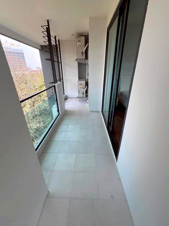 picture Spacoius room at Punna Oasis 1 For sale!1bed ,Near Central Festival Chiangmai  - 8/10