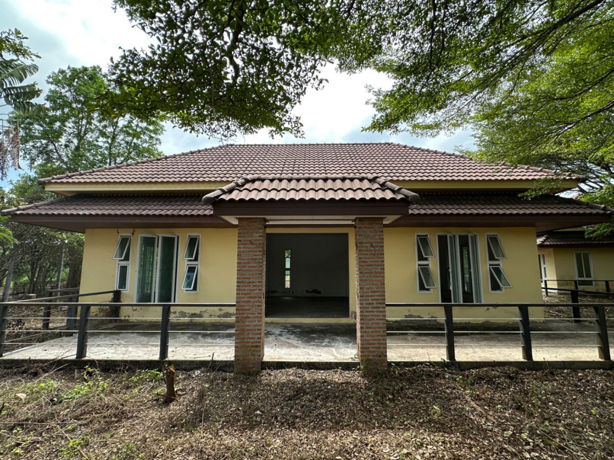 รูป ขายบ้านพร้อมที่ดิน ดอนมะนาว สุพรรณบุรี | ที่ดินล้อมน้ำ 3 ด้าน | เหมาะทำบ้านสวน รีสอร์ต หรืออยู่อาศัย - รูปที่ 3/18