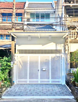 เช่าทาวน์โฮม MRT พัฒนาการ : ให้เช่าบ้าน ซอยพัฒนาการ 57 (ตรงข้ามตลาดสดพัฒนาการ)