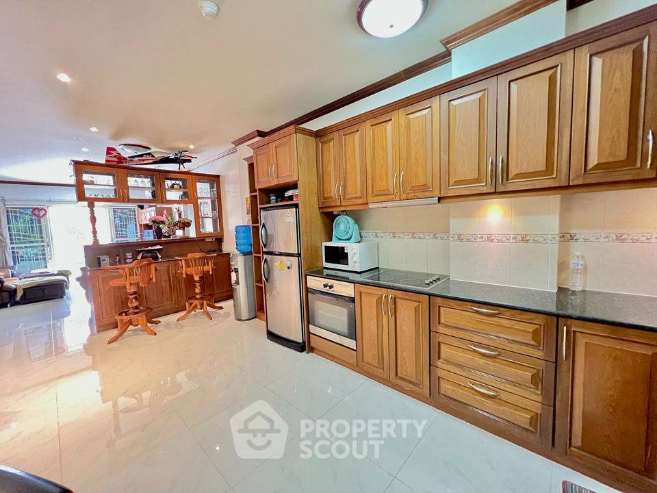 picture 2-BR Condo at Nordic Residence close to Phratamnak (ID 996418) - 6/9