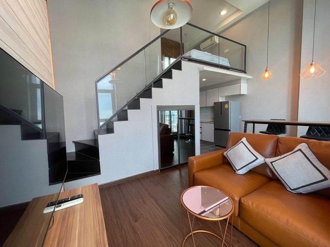 ให้เช่า คอนโด  ชี เอกมัย  ลอฟต์ 1 ห้องนอน1 ห้องน้ำ ชั้น 41，42  ตรม.