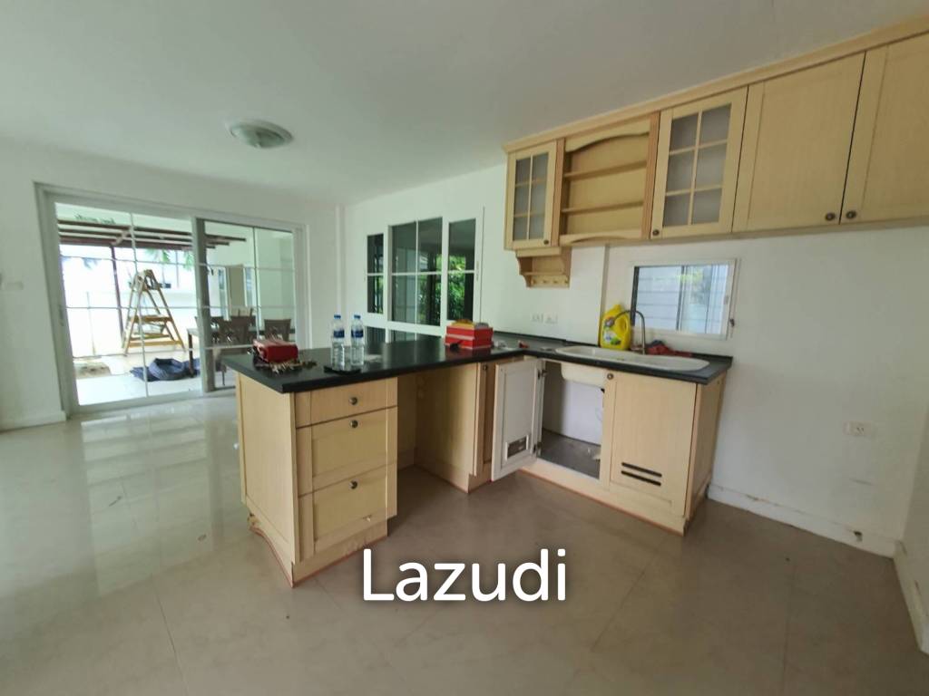 รูป 2-Storey 5-Bedroom House for Sale at Land And House Park in Chalong - รูปที่ 2/12