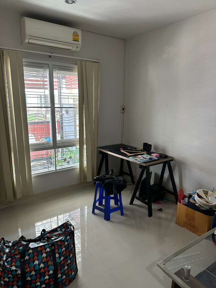 รูป ขายทาวน์โฮม เมดิโอ้ นิมิตใหม่ แถมแอร์ทั้งหลัง - รูปที่ 5/10