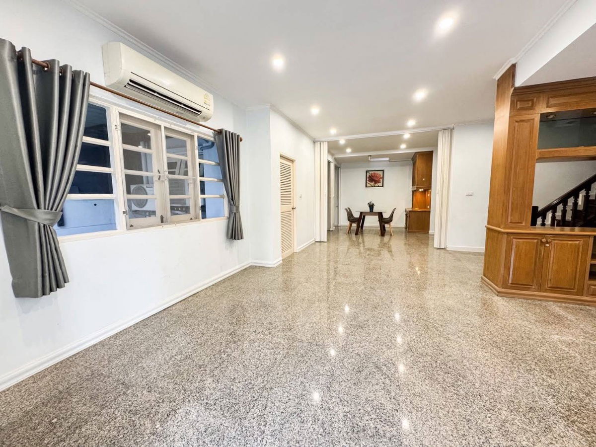 picture Home For Rent Ladprao-Wanghin 18, 3 Bedrooms 3 Bathroom Ready to Move Line ID : @hatcheryAgent  - 19/20