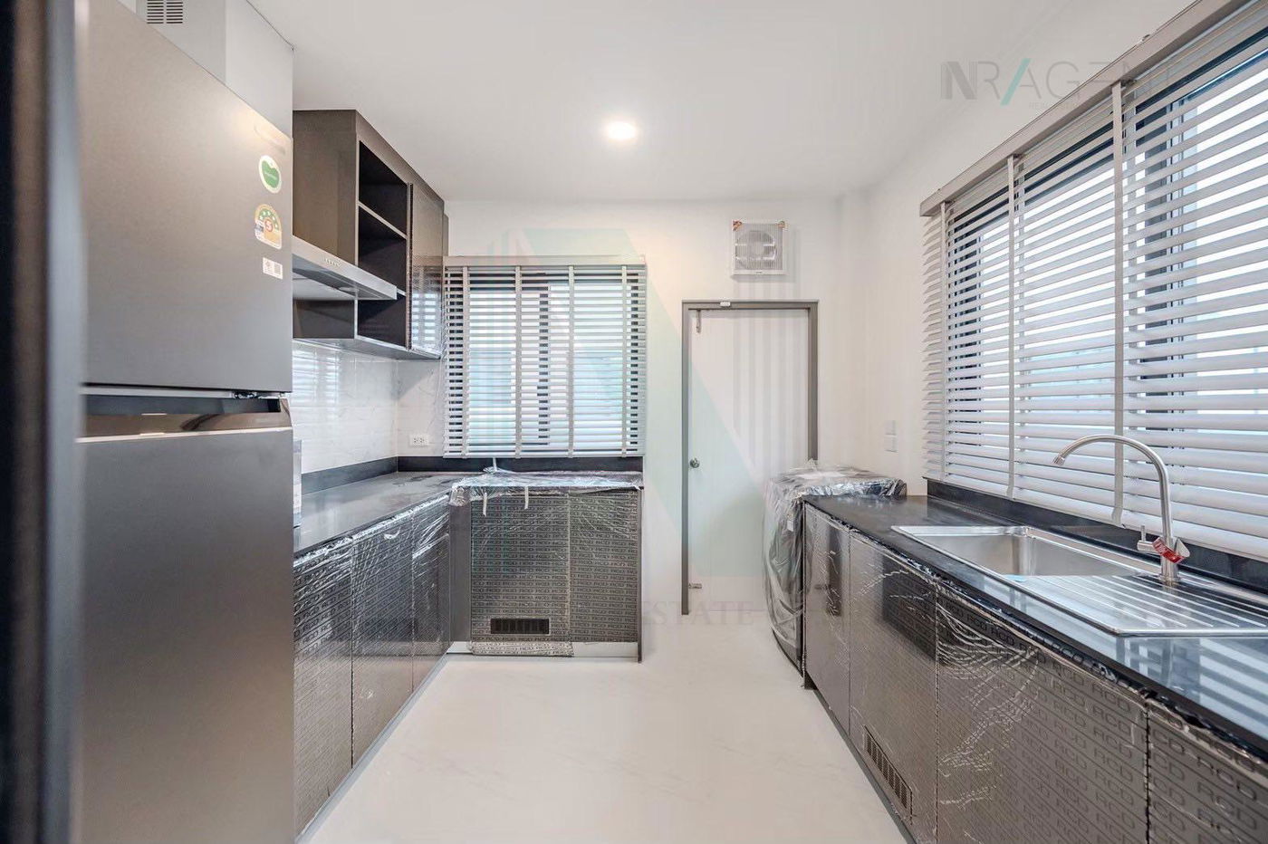 รูป ให้เช่าบ้านเดี่ยว 2 ชั้น เดอะ ซิตี้ บางนา 4 ห้องนอน 5 ห้องน้ำ - รูปที่ 3/8