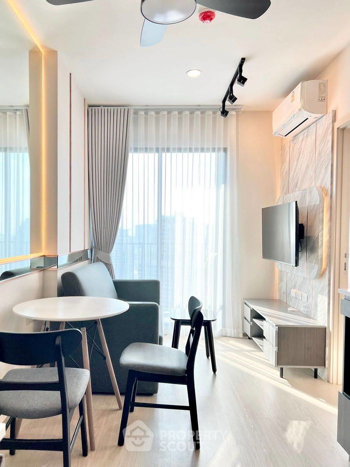 picture 1-BR Condo at NUE Noble Ratchada Lat Phrao near MRT Lat Phrao (ID 2463995) - 1/8