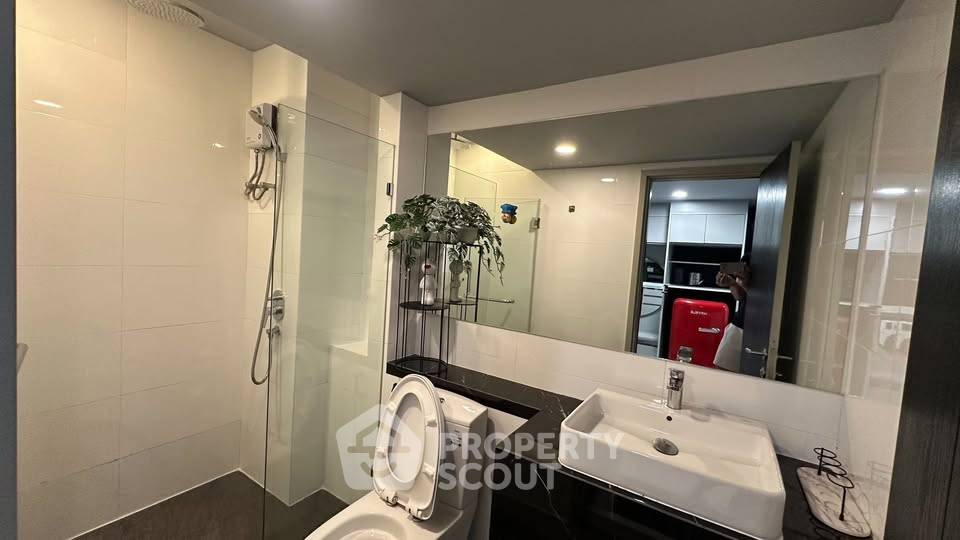picture 1-BR Condo at Knightsbridge Space Ratchayothin near BTS Ratchayothin (ID 2464467) - 11/11