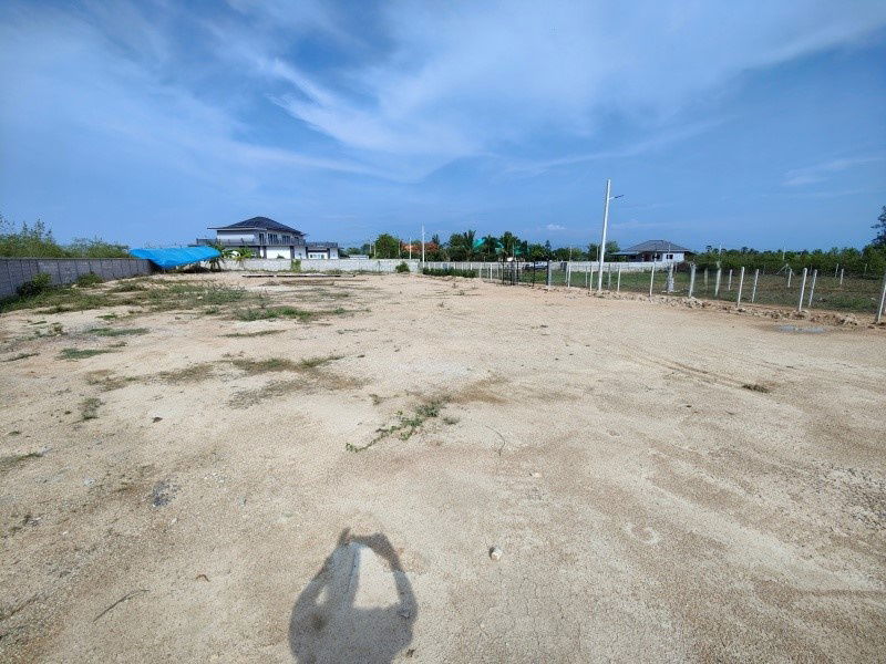 รูป ขายที่ดิน แปลงสร้างบ้าน2 แปลง เนื้อที่รวม 1-0-86 ไร่ ที่ดินถมแล้วพร้อมสร้าง! - รูปที่ 8/10