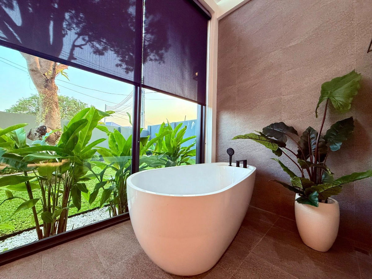 picture Private Pool villa for Sale in Pattaya with Guesthouse - Location : Siam country , Fully Furnished - 35/40