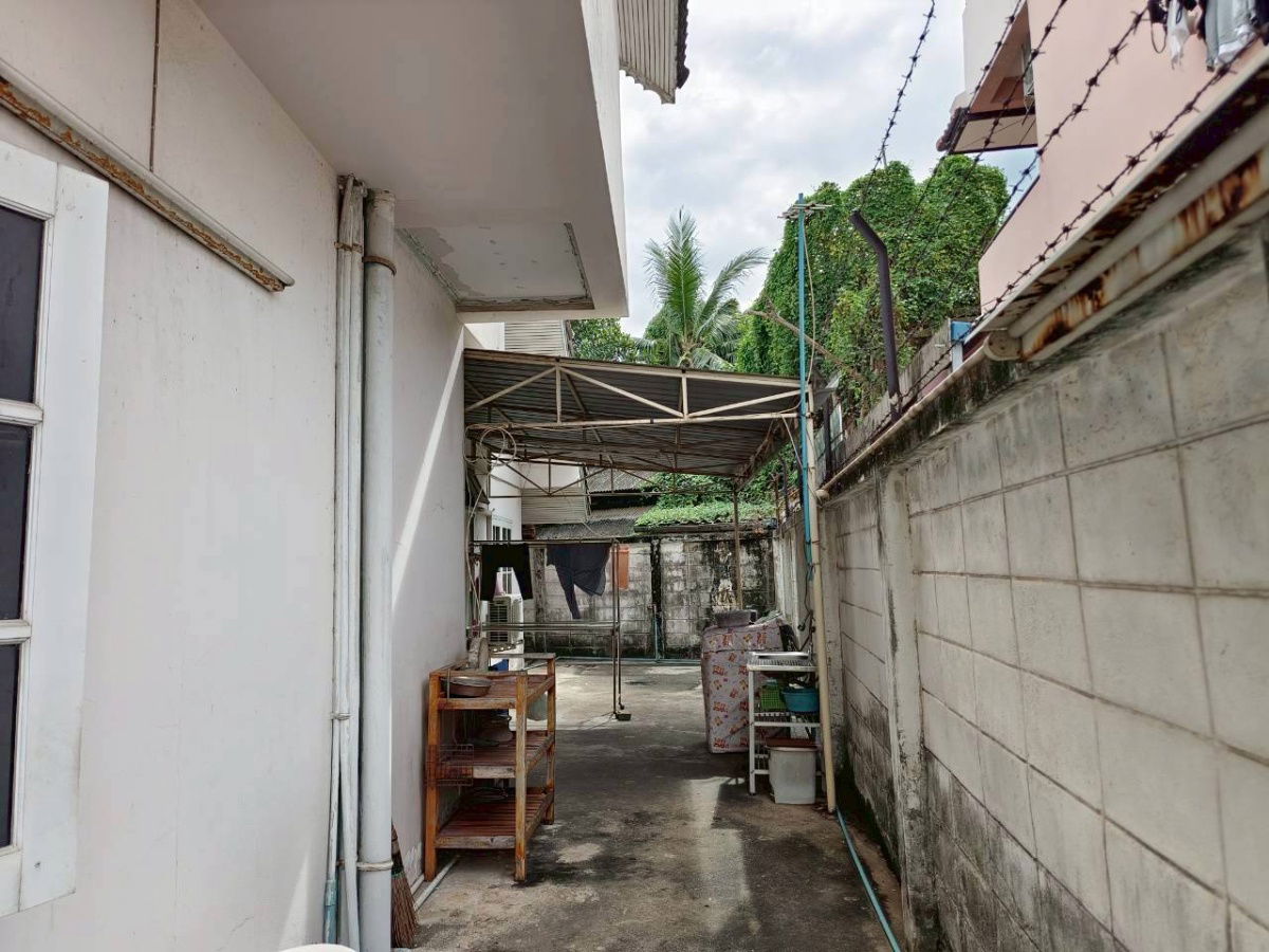 รูป 🏡 ขาย: บ้านเดี่ยวสองชั้น พร้อมออฟฟิศ และที่ดินเปล่า ทำเลทองในนนทบุรี! - รูปที่ 22/22