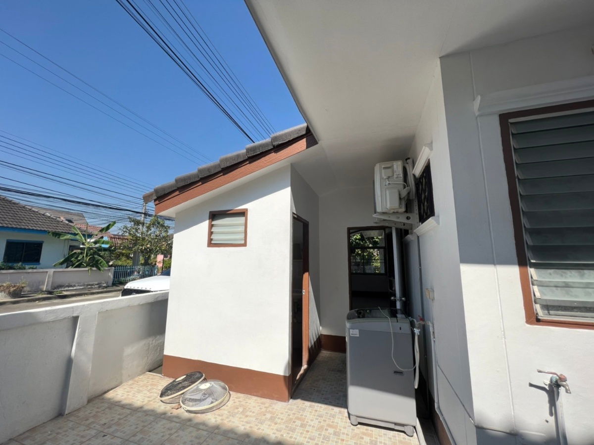 รูป ให้เช่าบ้านเดี่ยวชั้นเดียวในโครงการ มี 4 ห้องนอน 3 ห้องน้ำ 1 ห้องครัว จอดรถได้ 2 คัน - รูปที่ 18/22