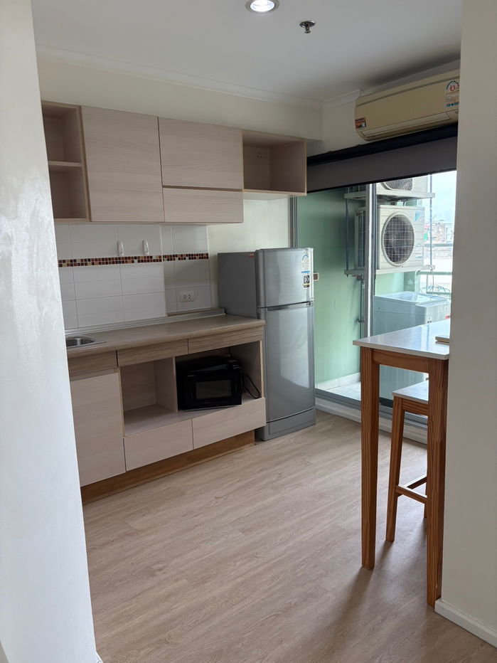 picture Condo for rent Lumpini Place Ratchayothin (equipped with washing machine) - 6/9