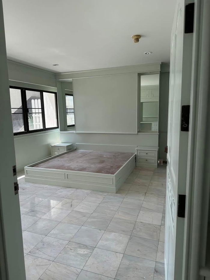 picture RS3876 Condo for rent at Saranjai Mansion Sukhumvit 6, near BTS Nana. - 3/8