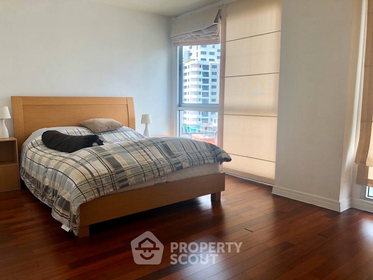 picture 2-BR Condo at 49 Plus near BTS Phrom Phong (ID 453017) - 2/6