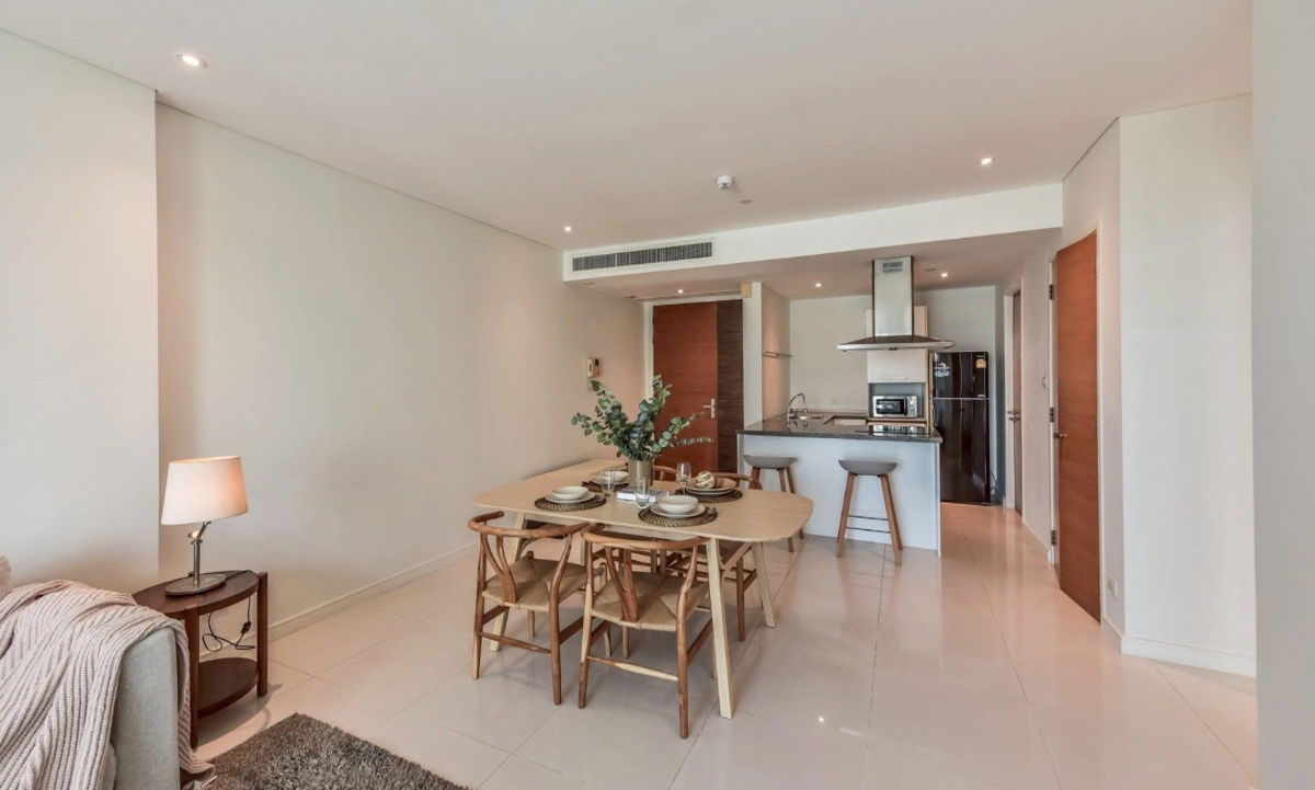 picture Fullerton                         condo - 7/14