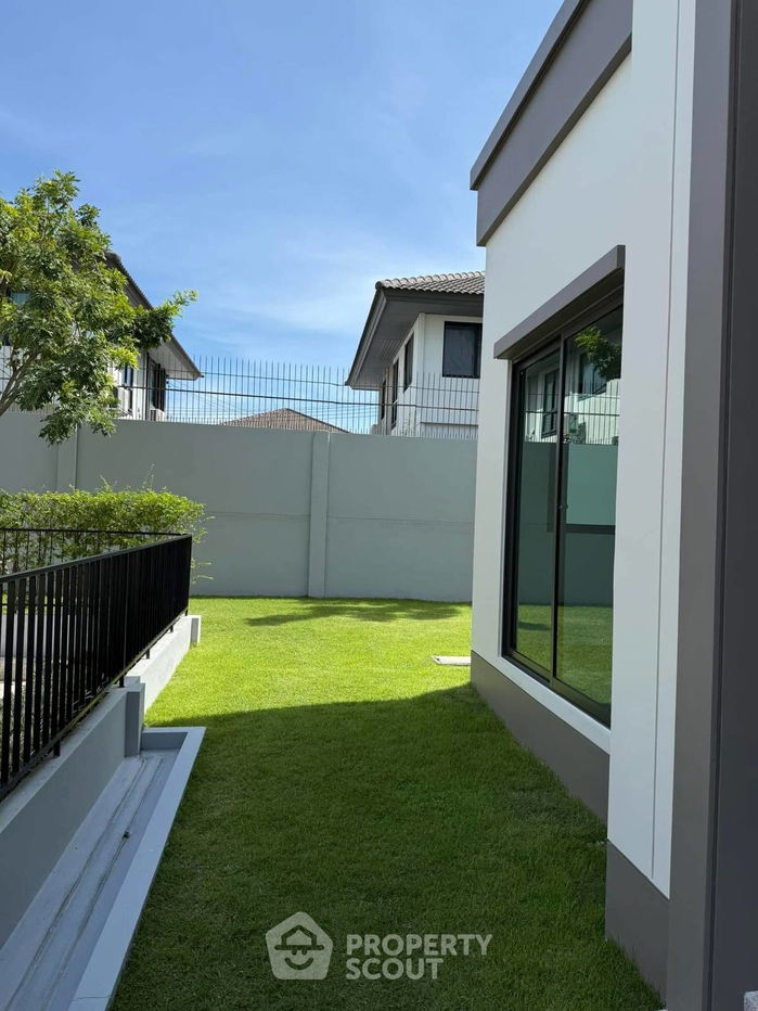 รูป บ้าน 4-ห้องนอน ที่ สราญสิริ บางนา ใน บางเสาธง (ID 2465506) - รูปที่ 3/8