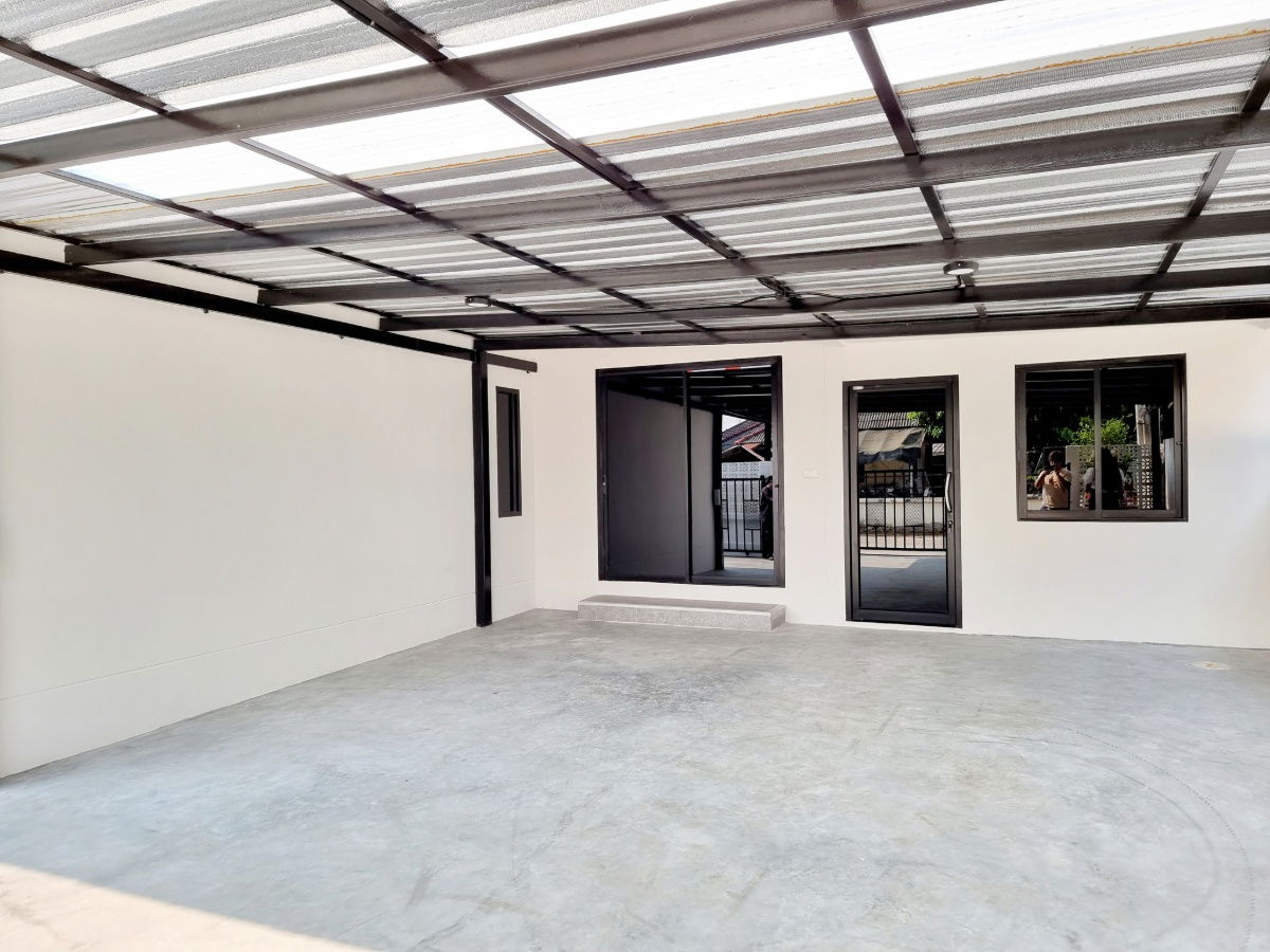 รูป ขายบ้านเดี่ยวชั้นเดียว 3 ห้องนอน 2 ห้องน้ำ 1 ห้องครัว 2 ที่จอดรถ - รูปที่ 2/6