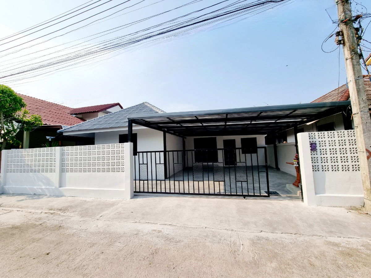 รูป ขายบ้านเดี่ยวชั้นเดียว 3 ห้องนอน 2 ห้องน้ำ 1 ห้องครัว 2 ที่จอดรถ - รูปที่ 1/6