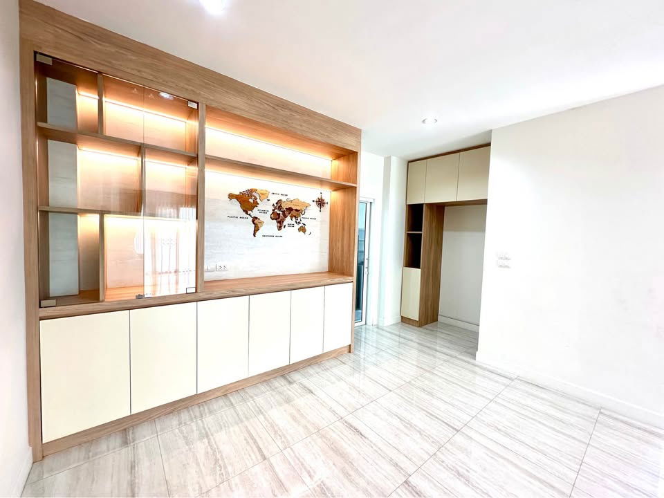 รูป ขายบ้านเดี่ยว 2 ชั้น 4 ห้องนอน 3 ห้องน้ำ 1 ห้องครัว 3 ที่จอดรถ - รูปที่ 4/17