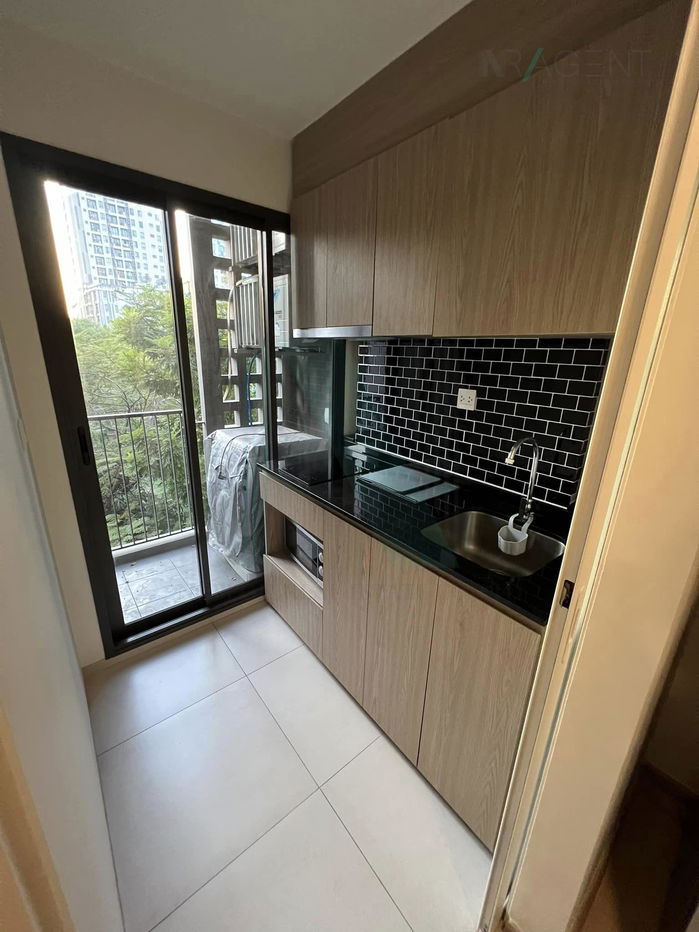 picture Condo for sale, Chambers On Nut Station, 1 bedroom, 4th floor, Building A, near BTS On Nut. - 3/8