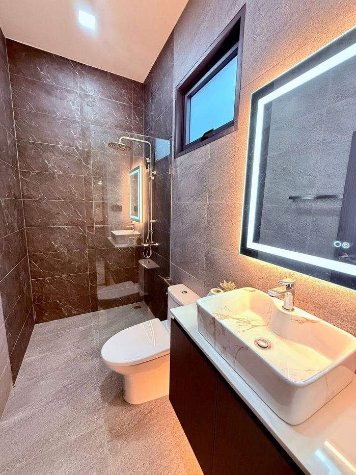 picture Private Pool villa for Sale in Pattaya with Guesthouse - Location : Siam country , Fully Furnished - 33/40