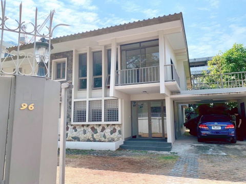 ✨ ให้เช่าบ้านเดี่ยวสวย 297 ตรว. อารีย์–ราชครู | พื้นที่ใหญ่ สวนร่มรื่น + Maid Quarter แยกส่วน