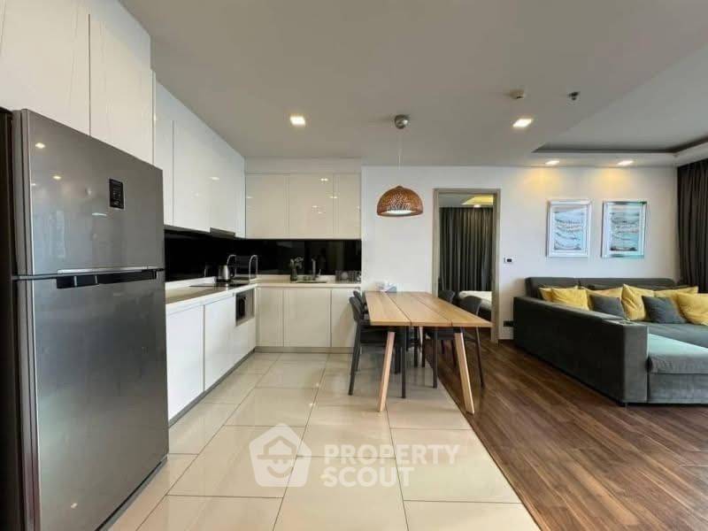 picture 2-BR Condo at The Peak Towers close to Phratamnak (ID 2453423) - 4/12