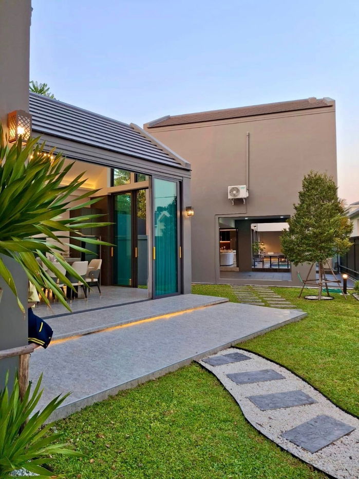 picture Private Pool villa for Sale in Pattaya with Guesthouse - Location : Siam country , Fully Furnished - 4/40