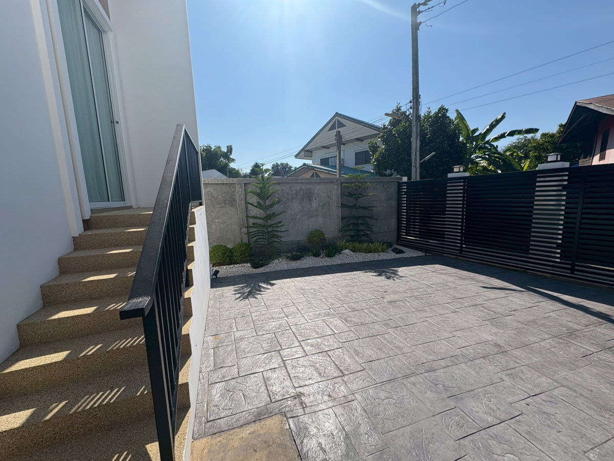 รูป ให้เช่าบ้านเดี่ยวสองชั้น  3 ห้องนอน 2 ห้องน้ำ 1  ห้องครัว  2  ที่จอดรถ - รูปที่ 21/23