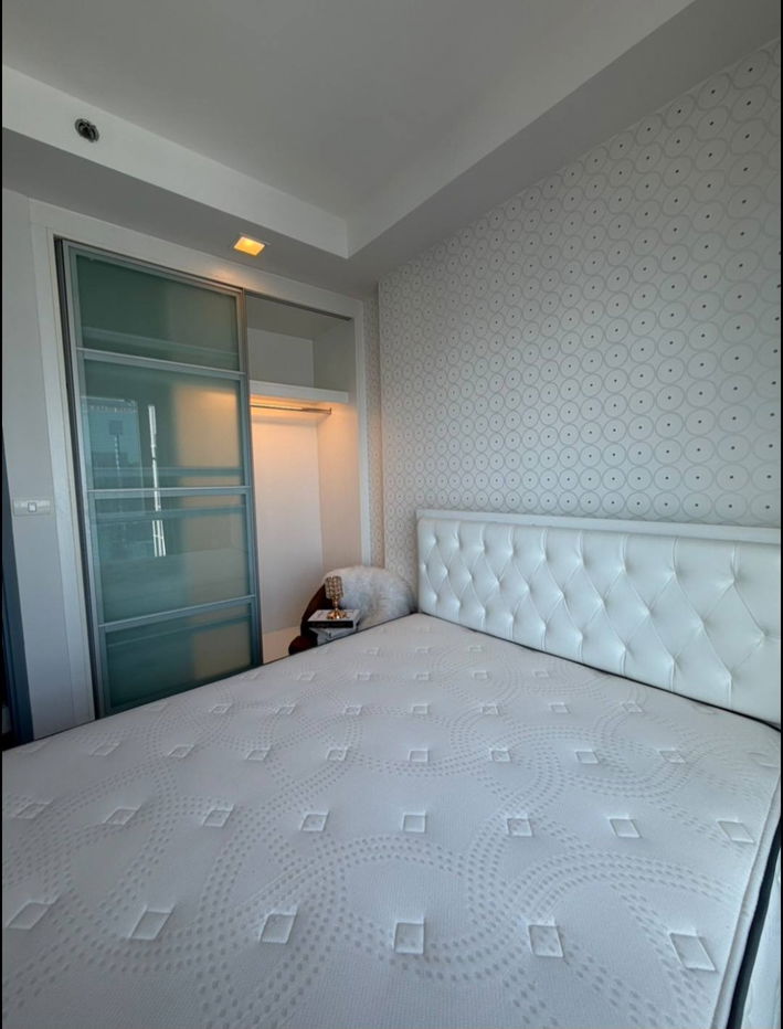 picture ST0370 Thru Thonglor ... ST0370 - 2/11