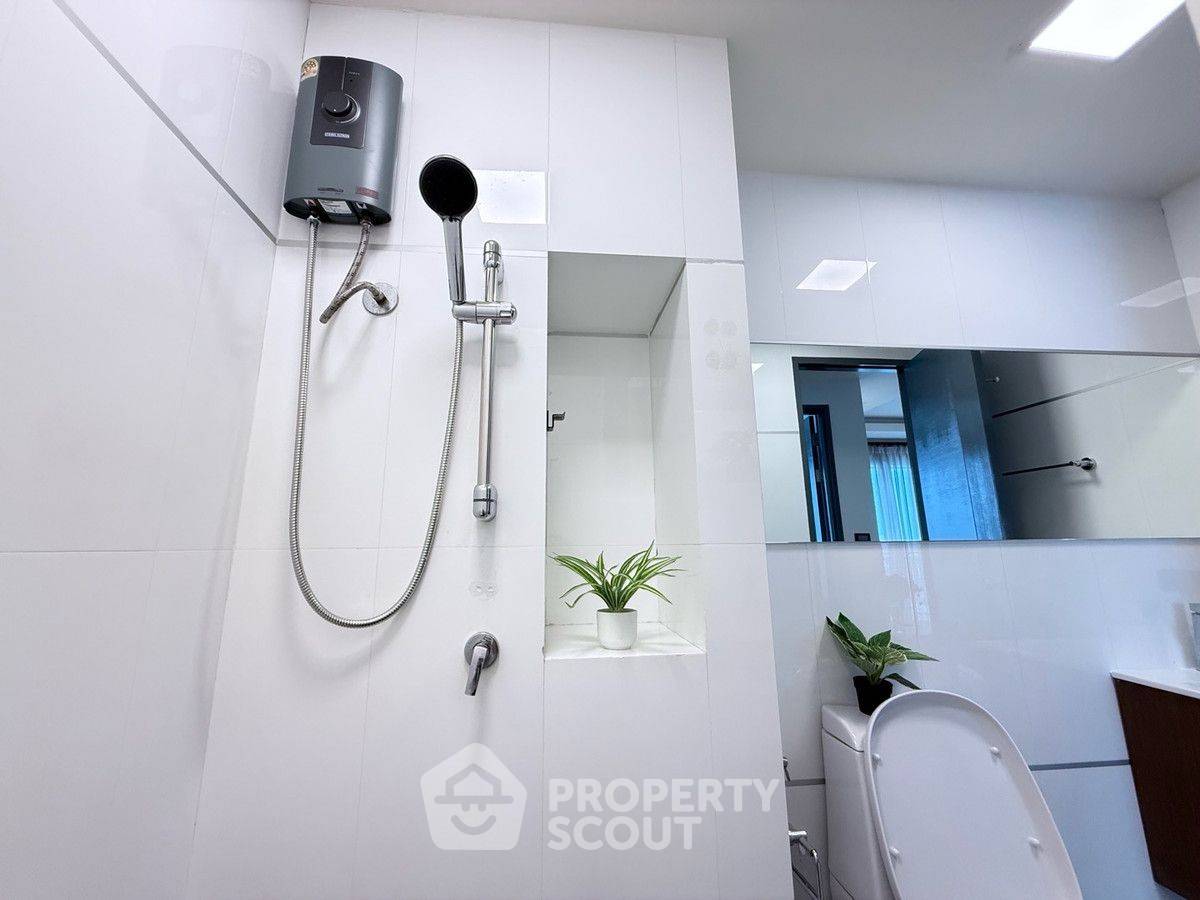 picture 1-BR Condo at Thru Thonglor in Bang Kapi (ID 2466944) - 12/21