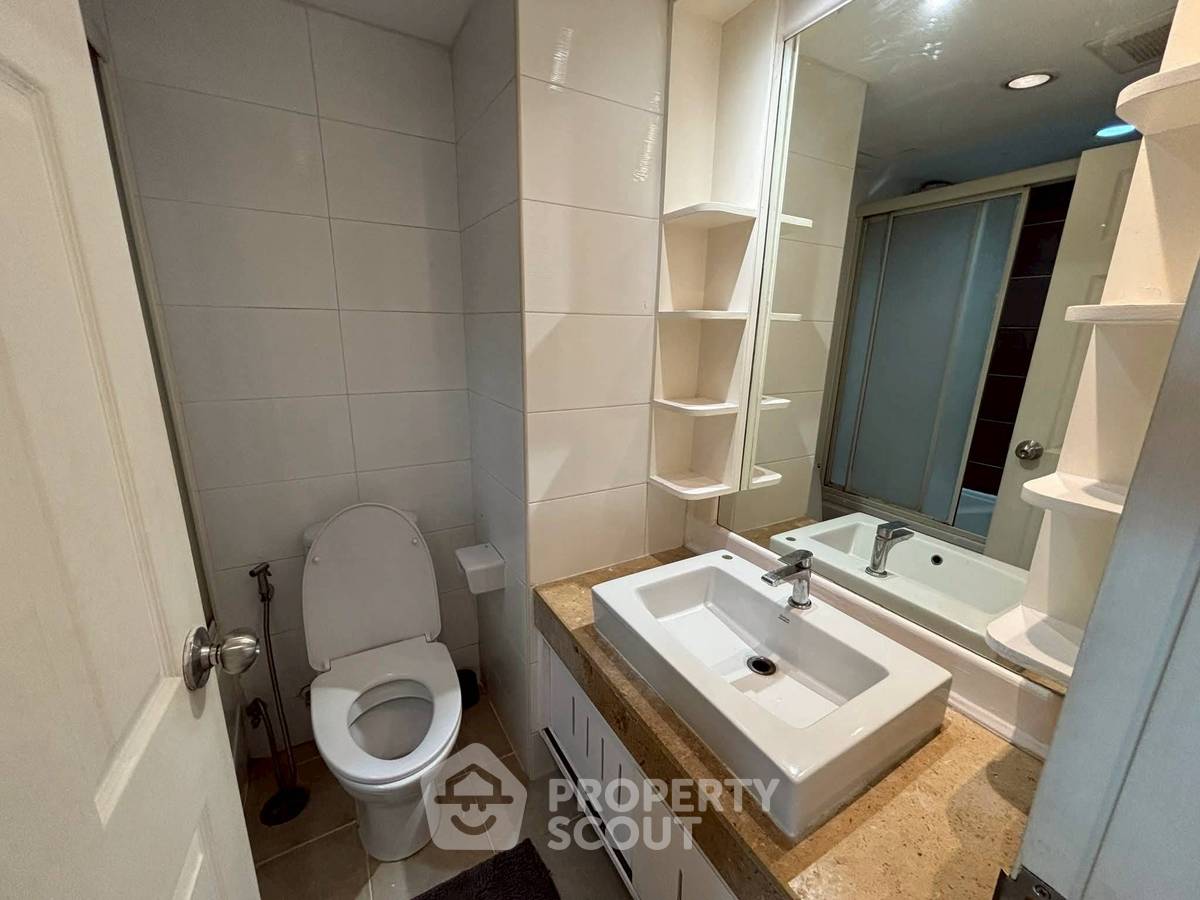 picture 2-BR Condo at Grand Park View Asoke near MRT Sukhumvit (ID 2359757) - 14/17