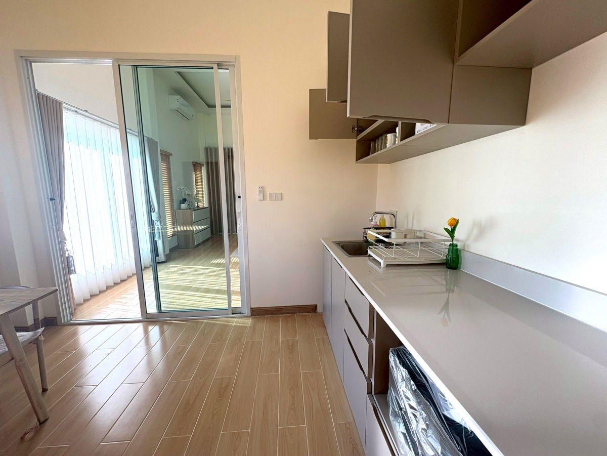 รูป ให้เช่าบ้านเดี่ยวสองชั้น  3 ห้องนอน 2 ห้องน้ำ 1  ห้องครัว  2  ที่จอดรถ - รูปที่ 8/23