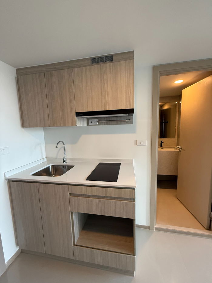 รูป [ขายดาวน์] คอนโด ห้องเพดานสูง ชั้น 17 - รูปที่ 5/9