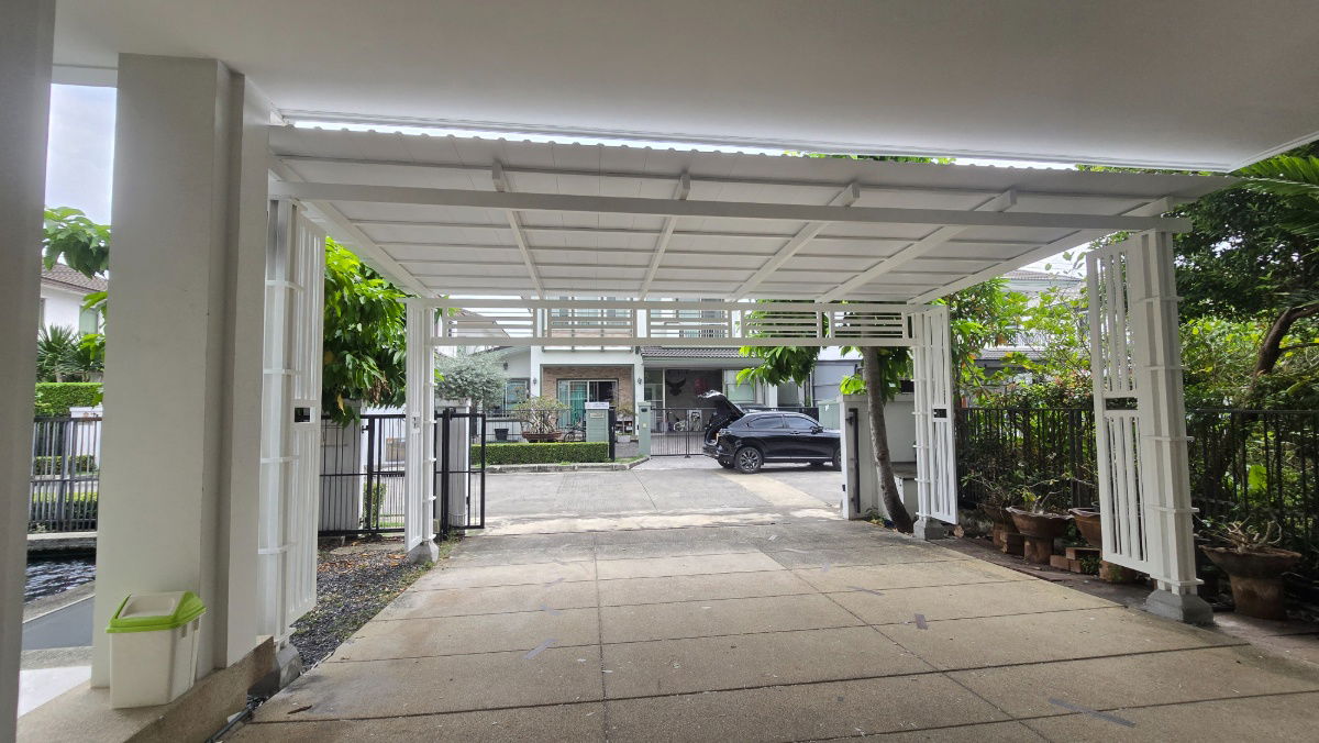 รูป ขายด่วน เจ้าของขายเอง ต่อรองได้ บ้านสวย 2 ชั้น โครงการ มัณฑนา เลค วัชรพล โซนด้านหน้าทะเลสาป สภาพใหม่ สวย ดูแลอย่างดี - รูปที่ 27/32