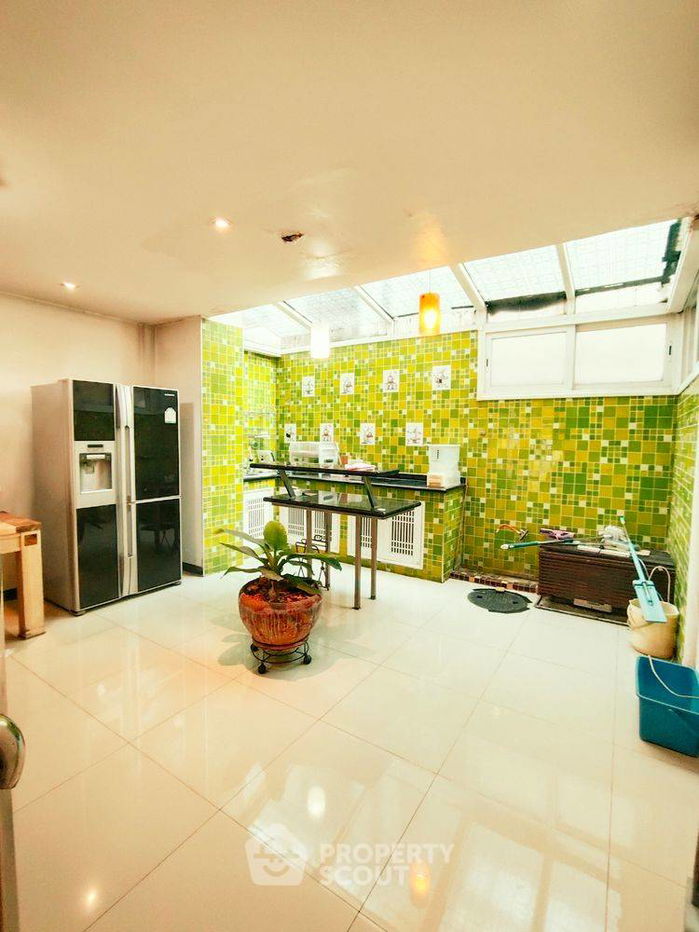 รูป ทาวน์เฮ้าส์ 3-ห้องนอน ที่ เมอริท เพลส ลาดพร้าว 87 ใน คลองเจ้าคุณสิงห์ (ID 2431136) - รูปที่ 6/17