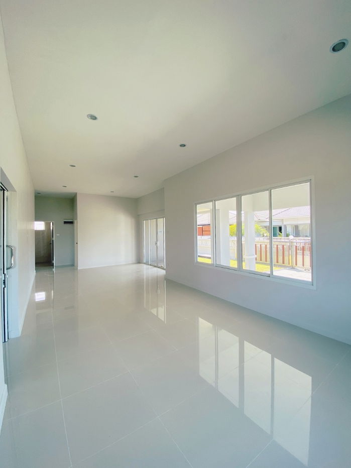 รูป บ้านเดี่ยวหลังใหญ่ ทำเลคุณภาพ เดินทางสะดวก - รูปที่ 3/6