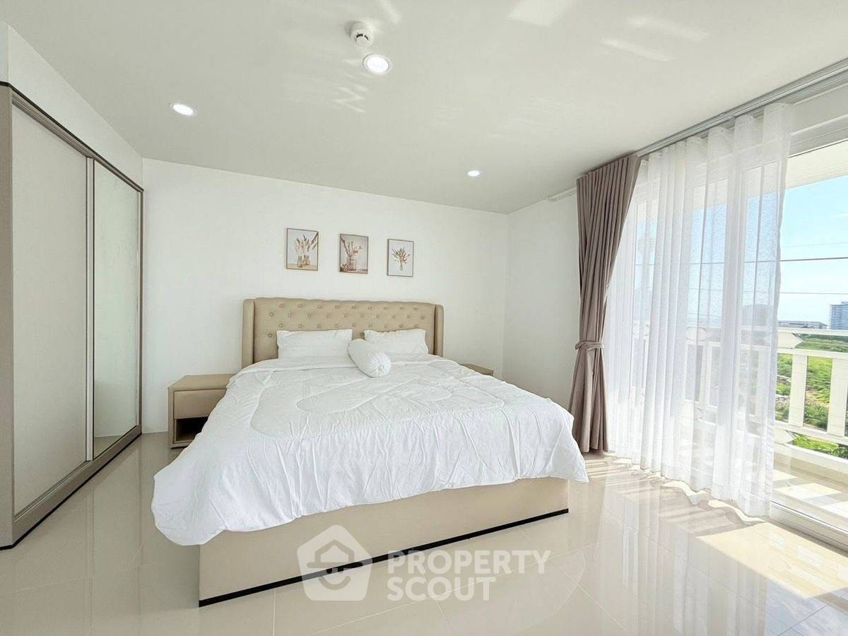 picture 3-BR Condo at Royal Hill Resort Condominium close to Pattaya South (ID 2386714) - 4/10