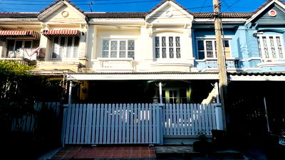 ทาวน์โฮม แม็คโคร บางบัวทอง : 🚩ขายด่วน !! ทาวเฮ้าส์ หมู่บ้านบุศรินทร์ บ้านกล้วย ไทรน้อย !!