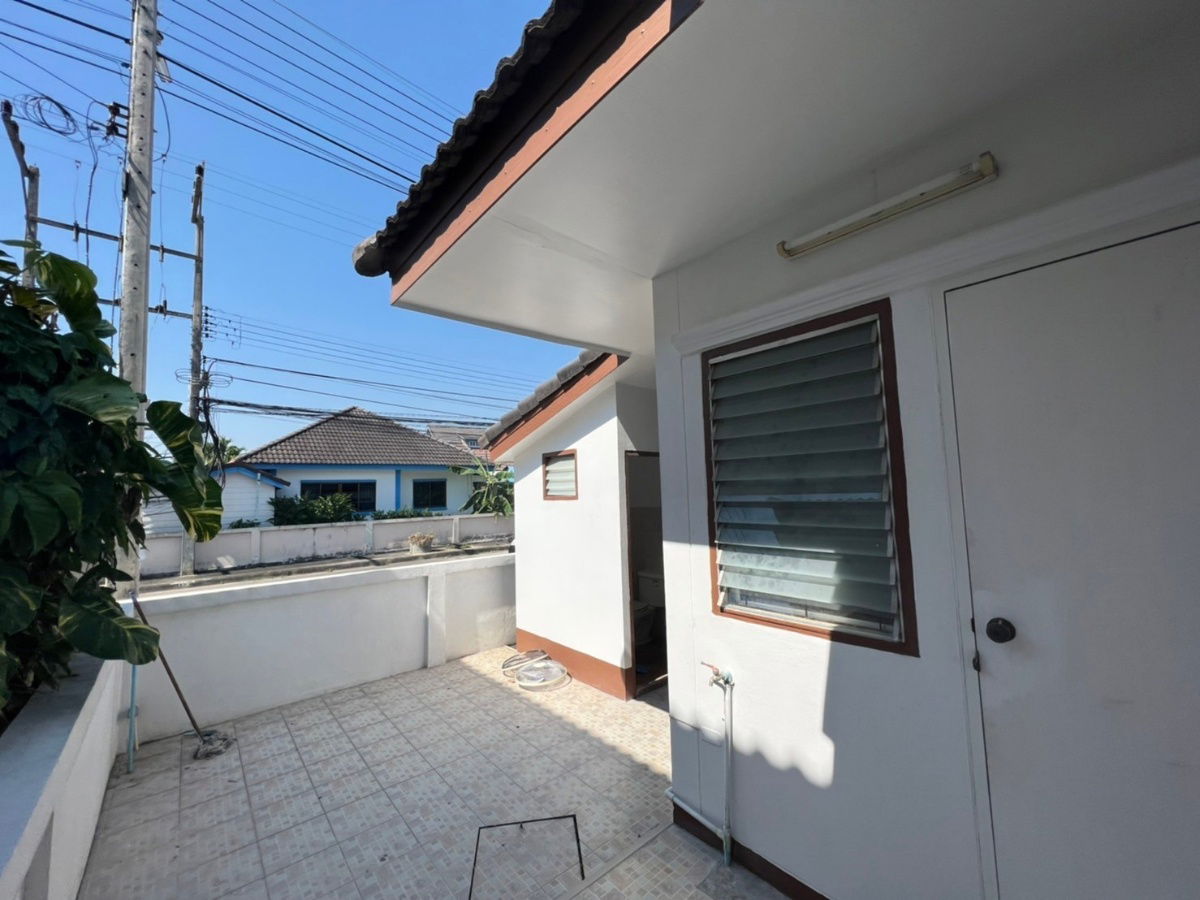 รูป ให้เช่าบ้านเดี่ยวชั้นเดียวในโครงการ มี 4 ห้องนอน 3 ห้องน้ำ 1 ห้องครัว จอดรถได้ 2 คัน - รูปที่ 19/22